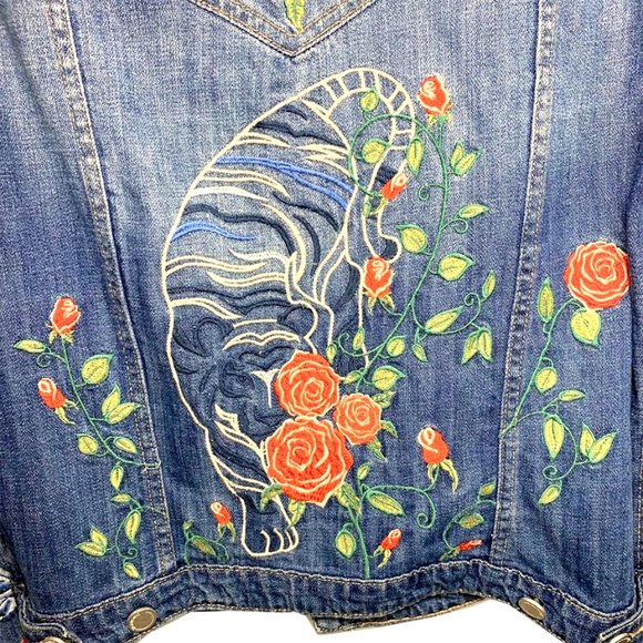 BLANK NYC Embroidered Tiger Trucker Jean Jacket - Picture 5 of 8